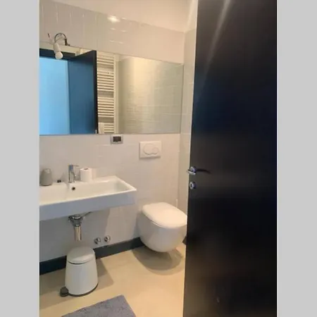 Big And Stunning In Central Area Apartment *